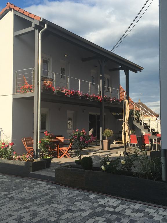 Ried &Co Bed and Breakfast Hoerdt Exterior foto